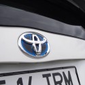 sigla spate - toyota prius