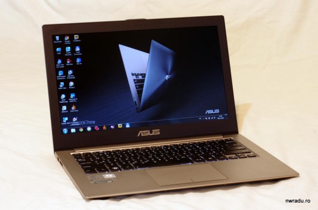 asus_ux32a_ultrabook_02_deschis