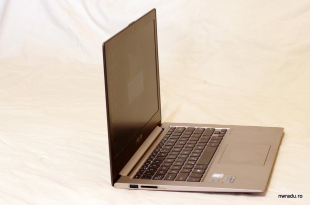 asus_ux32a_ultrabook_03_stanga