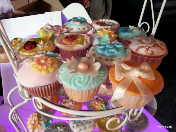 2012_10_25_cupcakes.37