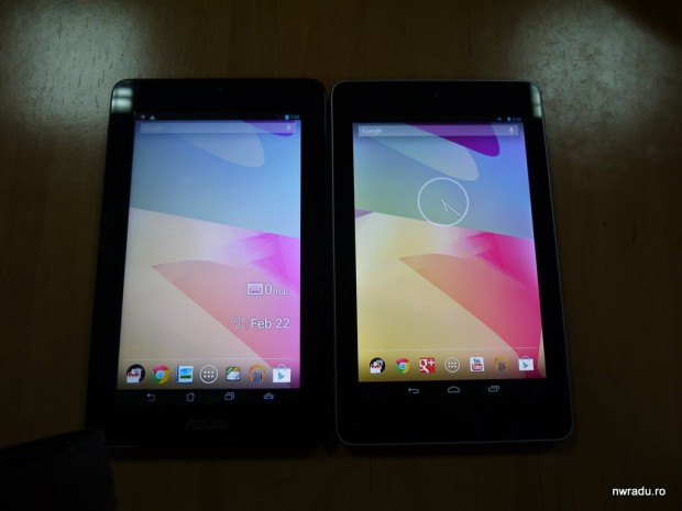 Culori mai bune pe Nexus 7 (în dreapta)