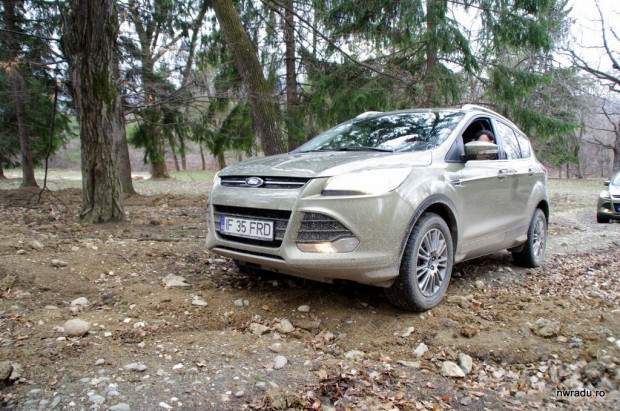 noul_ford_kuga_2013_13