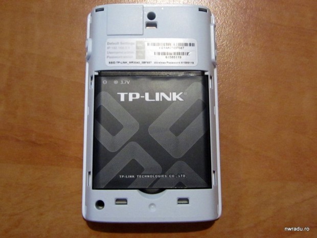 tp-link_mr3040_portable_router_03