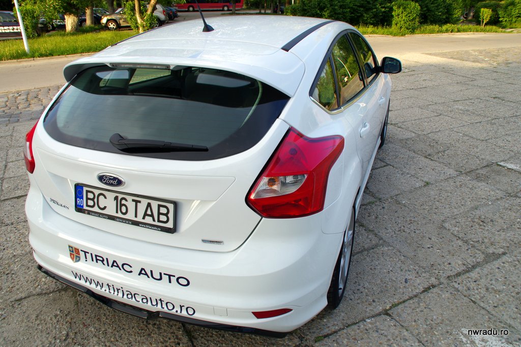 Conduc un Ford Focus pentru câteva zile