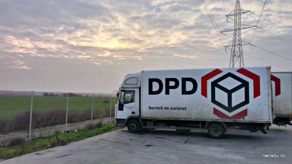 Дпд екатеринбург. ДПД реклама. DPD фура. DPD Йошкар-Ола. Рекламная картинка DPD.