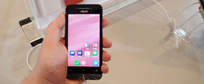 Noul Asus Zenfone 4: hands-on la MWC Barcelona