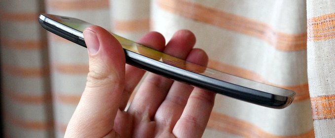 Review LG G Flex, un phablet de bună calitate