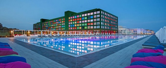 Hotelul Adam și Eva