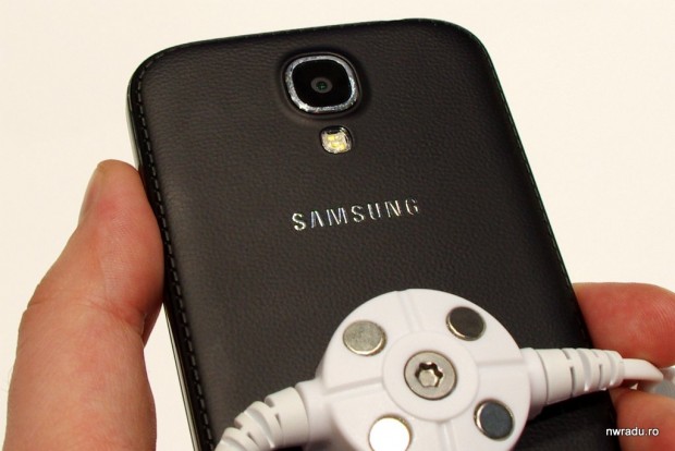 samsung_galaxy_s4_black_4