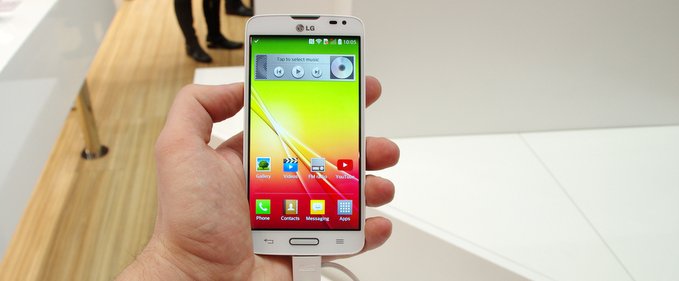 LG prezintă noile L40, L70, L90, F70 și F90!