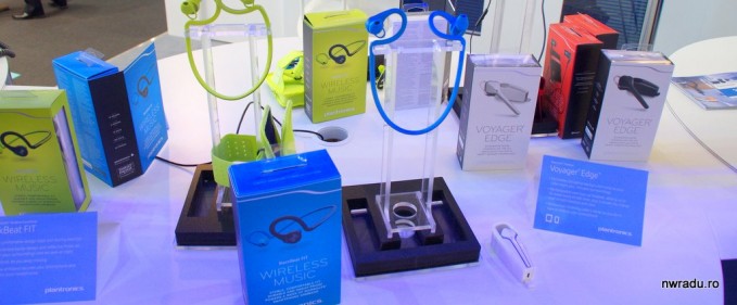 Plantronics Voyager Edge și alte căști și difuzoare interesante