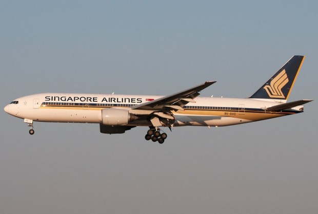 B777-200_Boeing_777-212_Singapore_Airlines_JP7720458