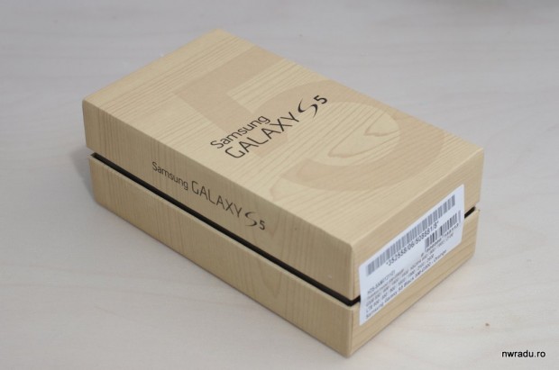 samsung_galaxy_s5_unboxing_01