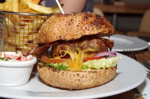 grand_combo_06_kevin_bacon_burger