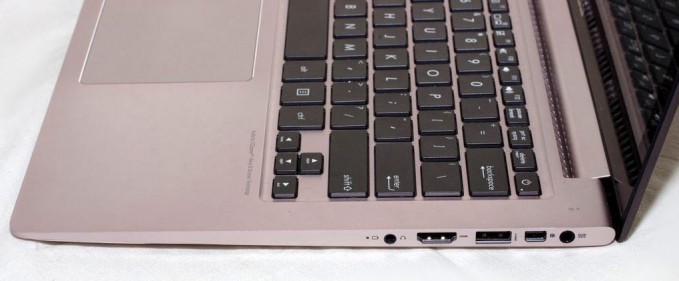 Asus UX303LN, probabil ultrabook-ul anului – review