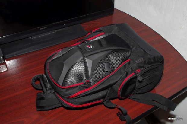 rucsac_asus_rog_nomad_01