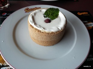 champions_marriott_burger_20_cheesecake