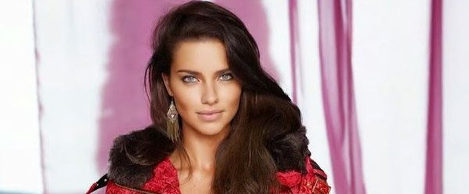 Adriana Lima pentru Desigual