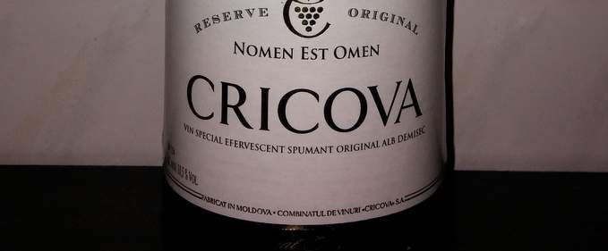 Cauți șampanie? Încearcă Cricova