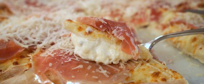 O pizza specială la Bel Mondo