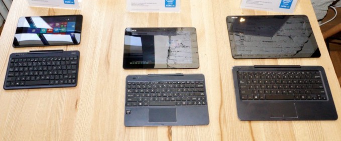 Asus a prezentat noile laptopuri-tabletă Transformer Chi