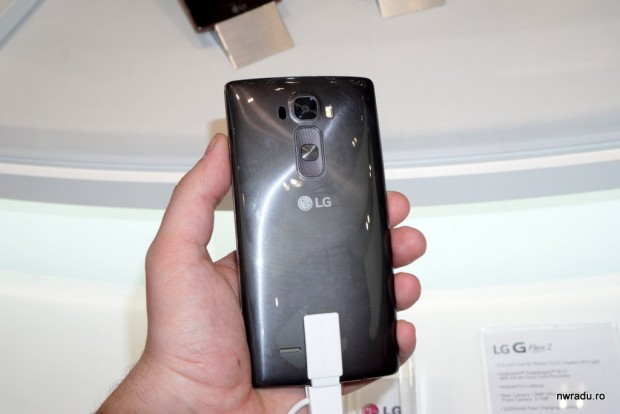 lg_g_flex_2_2