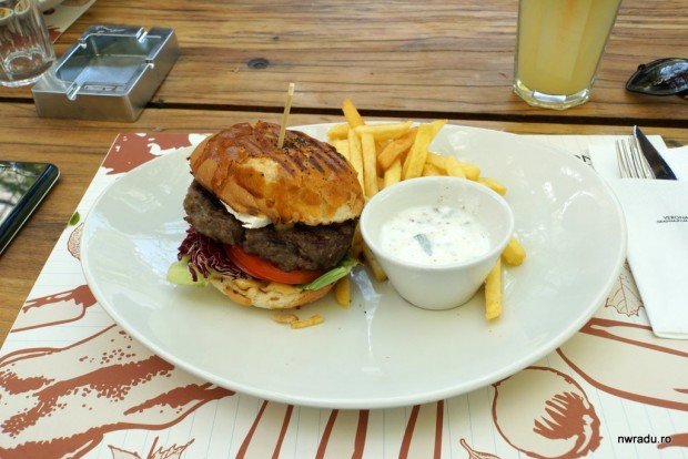 cafe_verona_burger_02