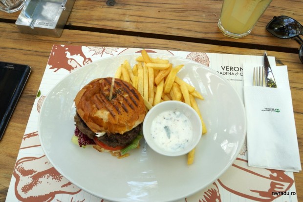 cafe_verona_burger_03