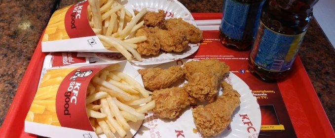 Dau niște coduri pentru promoția KFC #nuepanicaman