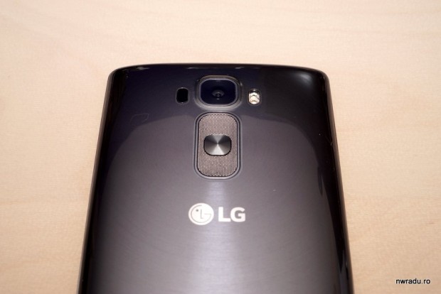 lg_g_flex_2_02