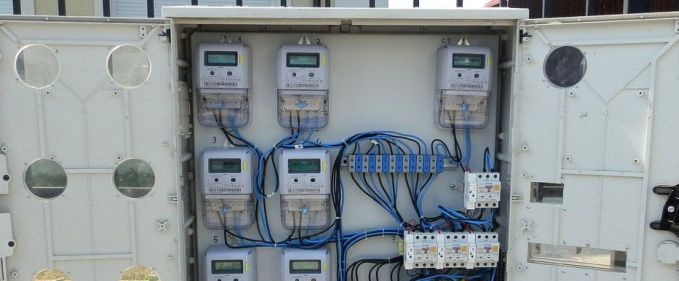 Începe instalarea contoarelor inteligente de energie electrică