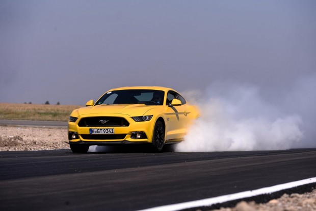 ford_mustang_2015_04