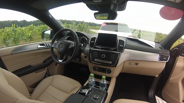 gle_coupe_interior