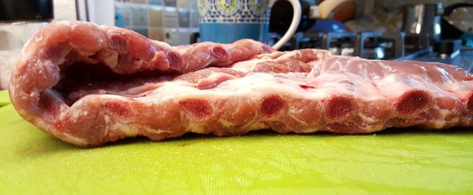 Ajutor: Unde găsesc chifle și coaste bune?