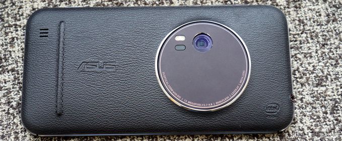 Asus lansează Zenfone Zoom, telefonul cu zoom optic (plus alte două modele)