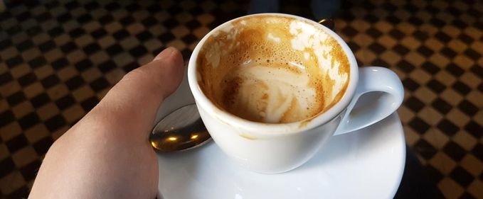 Turul Cafenelelor: la T-Zero, în piața Rosetti