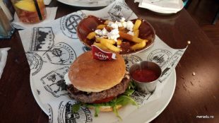 hard_rock_cafe_burger_world_tour_2016_05