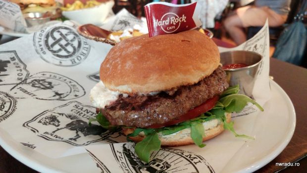 hard_rock_cafe_burger_world_tour_2016_06