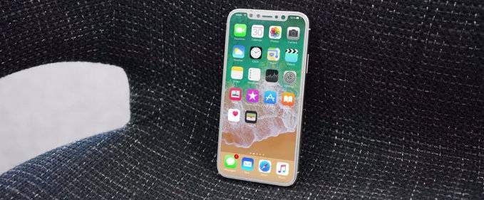O machetă iPhone 8 apare pe video, confirmând aspectul final al telefonului