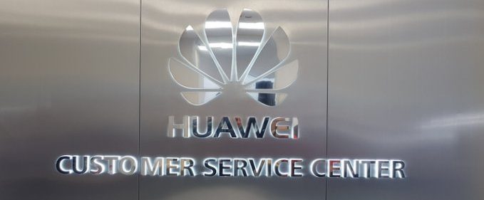 Huawei a deschis în centrul capitalei un nou service modern