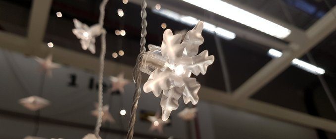 Decorațiuni luminoase de Crăciun alimentate cu baterie