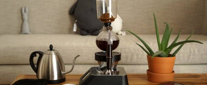 Cum se face o cafea la Syphon: explicația inginerească