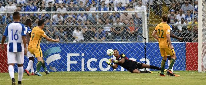 Cu cine țineți la Campionatul Mondial de Fotbal? (și jucați Match Predictor cu mine?)