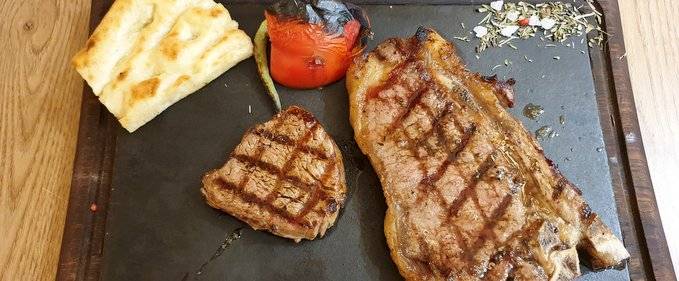 Fripturi de vită la Dristor Doner Grill Steakhouse