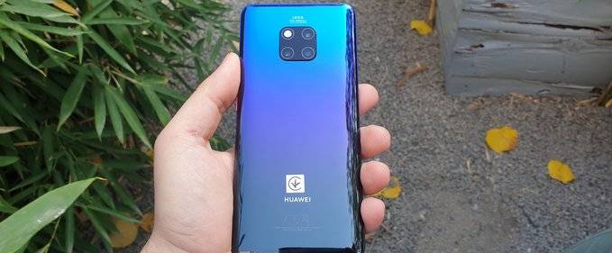 Review: Huawei Mate 20 Pro este un telefon excelent