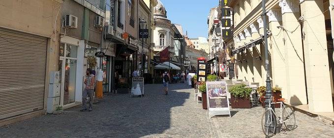 Este oficial, magazinele de haine nu au ce căuta în Centrul Vechi