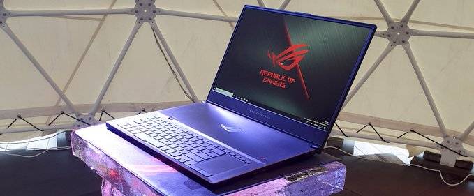 Am văzut noile Asus ROG Mothership și Zephyrus S