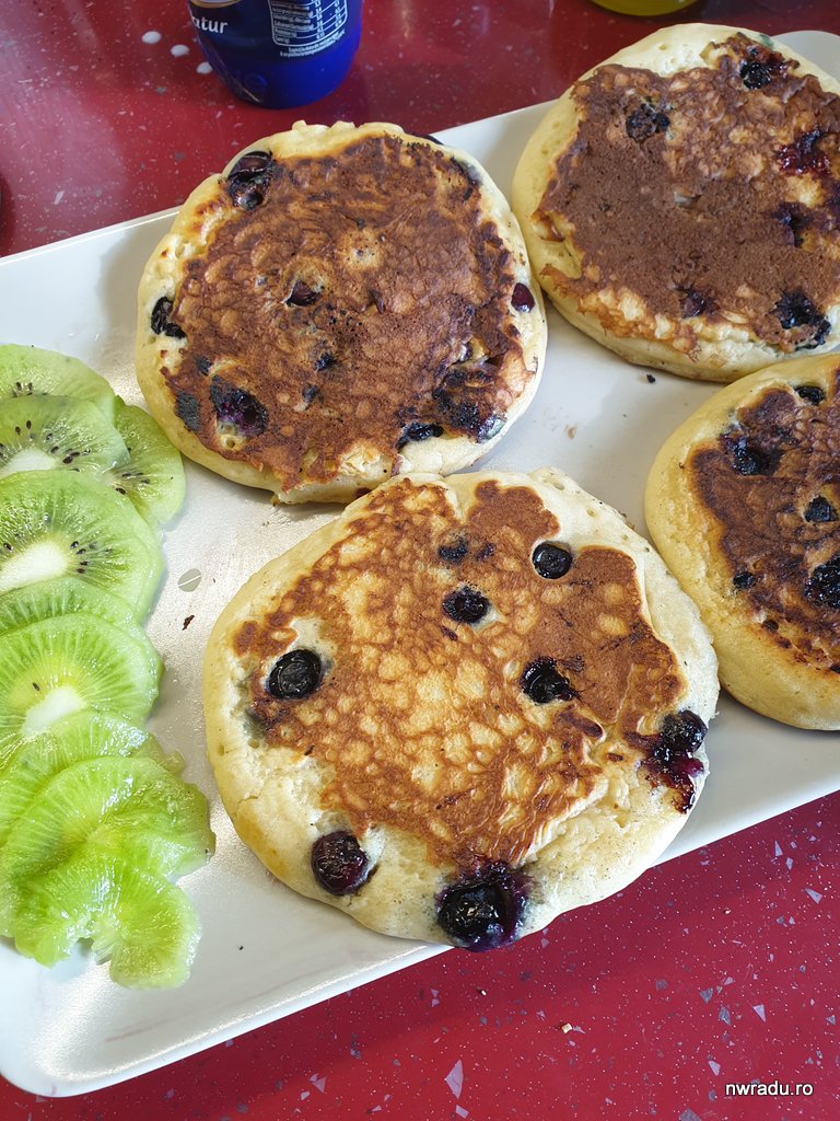 Am Inceput Să Facem Clătite Americane Pufoase Pancakes Nwradu Blog