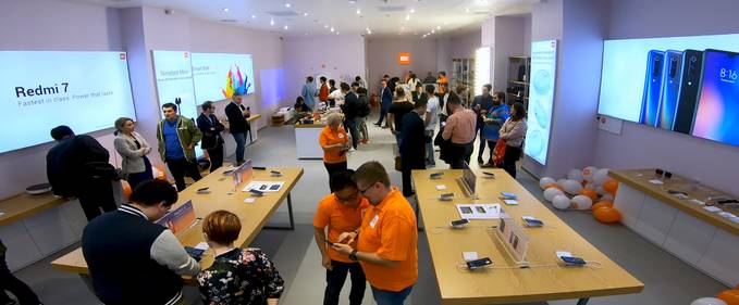 S-a deschis primul magazin Xiaomi Mi Store din București