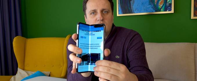 Review Samsung Galaxy Fold, telefonul cu ecran flexibil